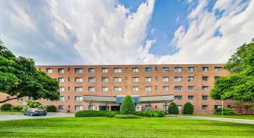 3515 WASHINGTON BLVD #301, ARLINGTON, Virginia 22201, 2 Bedrooms Bedrooms, ,1 BathroomBathrooms,Residential,For sale,3515 WASHINGTON BLVD #301,VAAR2048942 MLS # VAAR2048942