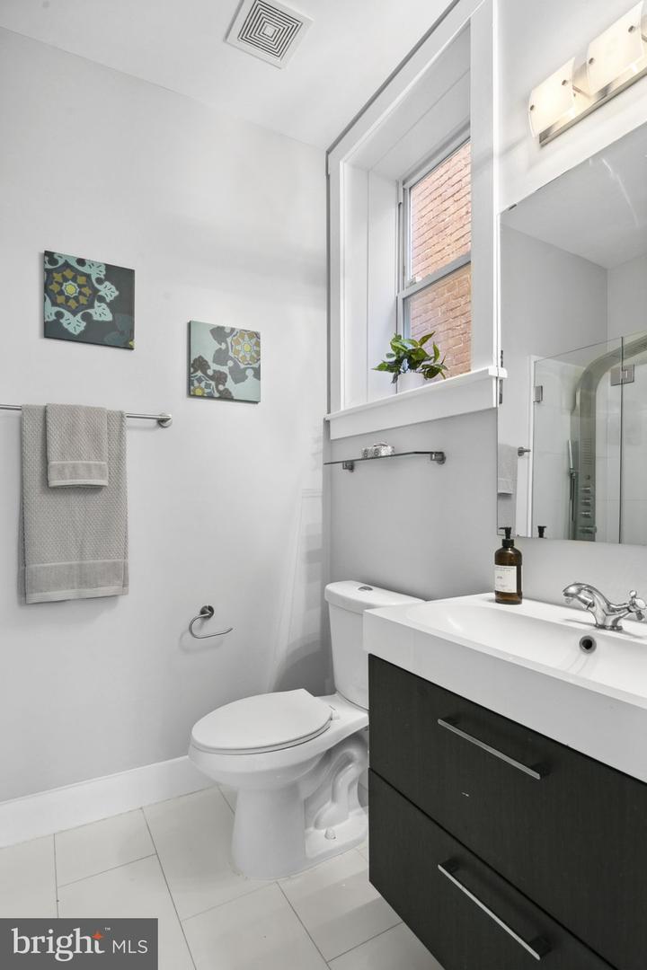 1510 6TH ST NW #1, WASHINGTON, District Of Columbia 20001, 3 Bedrooms Bedrooms, ,3 BathroomsBathrooms,Residential,For sale,1510 6TH ST NW #1,DCDC2143688 MLS # DCDC2143688