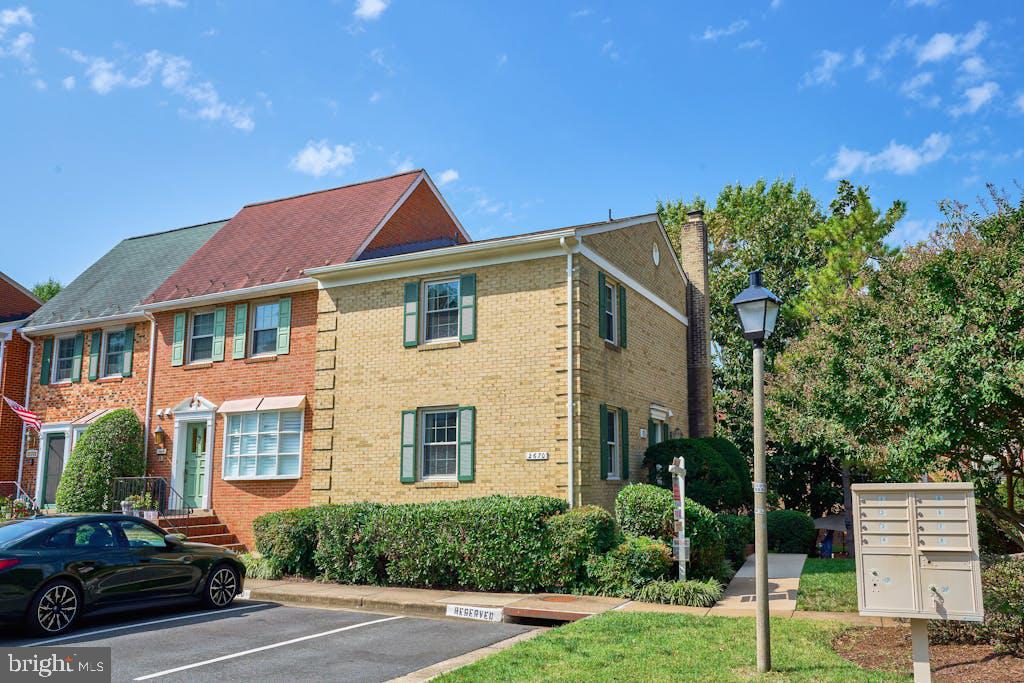 2670 CENTENNIAL CT, ALEXANDRIA, Virginia 22311, 3 Bedrooms Bedrooms, ,3 BathroomsBathrooms,Residential,For sale,2670 CENTENNIAL CT,VAAX2036610 MLS # VAAX2036610