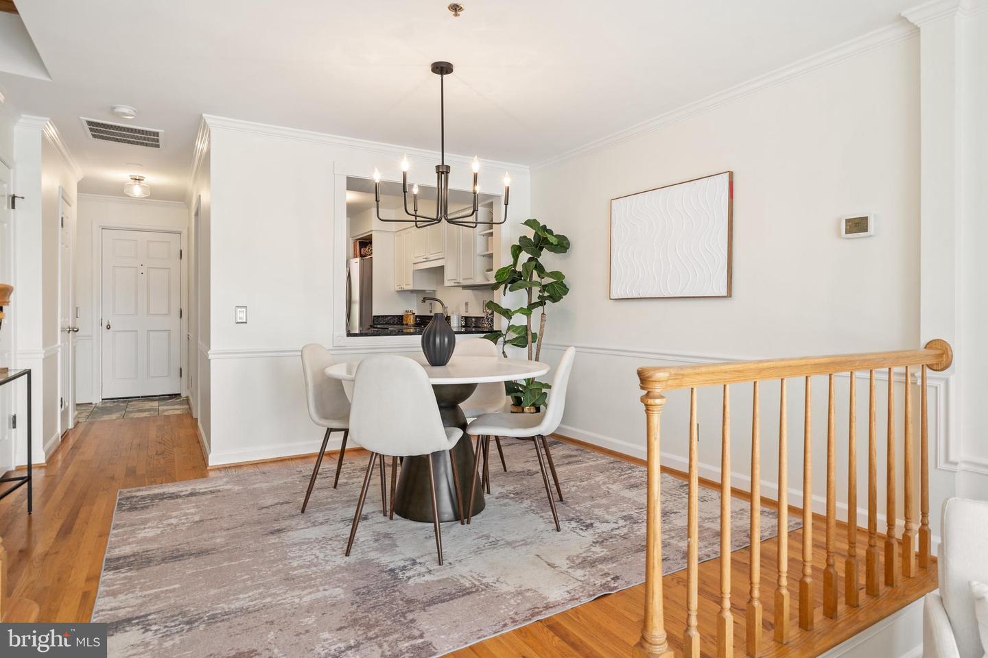 114 N UNION ST, ALEXANDRIA, Virginia 22314, 3 Bedrooms Bedrooms, 9 Rooms Rooms,3 BathroomsBathrooms,Residential,For sale,114 N UNION ST,VAAX2036642 MLS # VAAX2036642