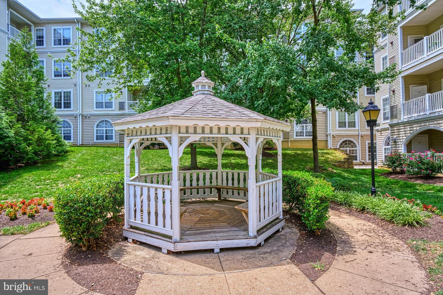 4561 STRUTFIELD LN #3104, ALEXANDRIA, Virginia 22311, 2 Bedrooms Bedrooms, 7 Rooms Rooms,2 BathroomsBathrooms,Residential,For sale,4561 STRUTFIELD LN #3104,VAAX2036710 MLS # VAAX2036710