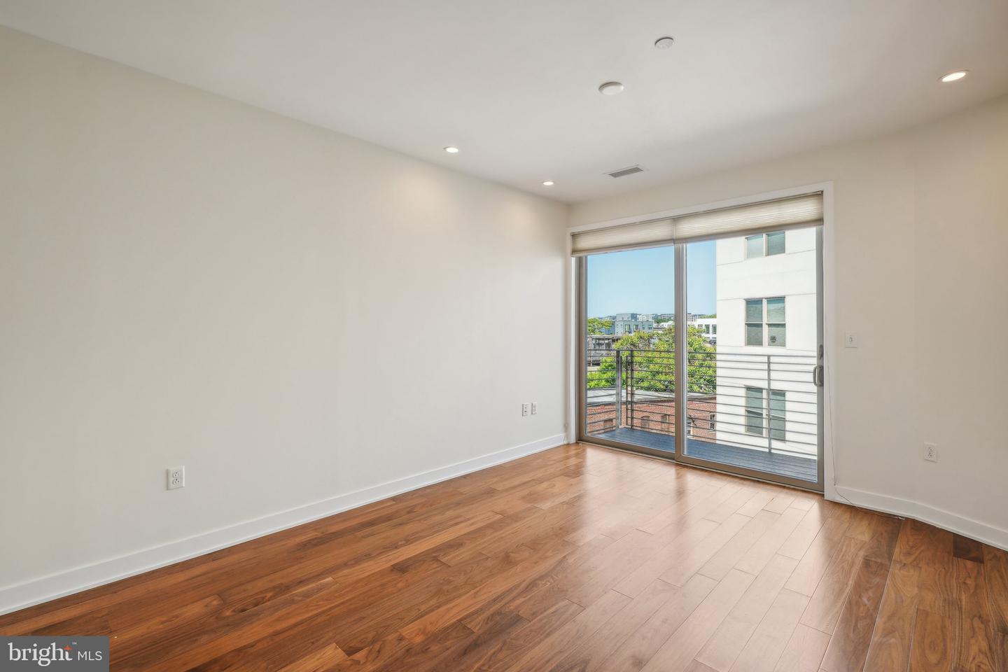 1350 MARYLAND AVE NE #412, WASHINGTON, District Of Columbia 20002, 1 Bedroom Bedrooms, ,1 BathroomBathrooms,Residential,For sale,1350 MARYLAND AVE NE #412,DCDC2156320 MLS # DCDC2156320