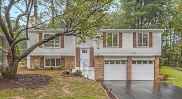 5923 VERNONS OAK CT, BURKE, Virginia 22015, 3 Bedrooms Bedrooms, ,2 BathroomsBathrooms,Residential,For sale,5923 VERNONS OAK CT,VAFX2201726 MLS # VAFX2201726