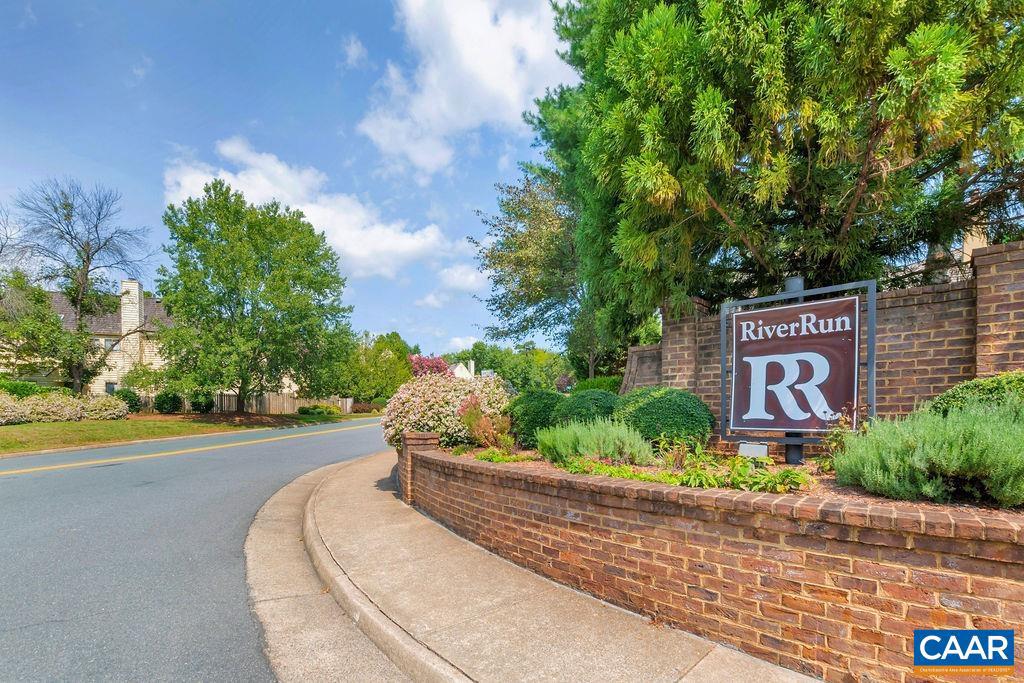 1226 CLIFDEN GREENE, CHARLOTTESVILLE, Virginia 22901, 3 Bedrooms Bedrooms, ,2 BathroomsBathrooms,Residential,For sale,1226 CLIFDEN GREENE,657067 MLS # 657067