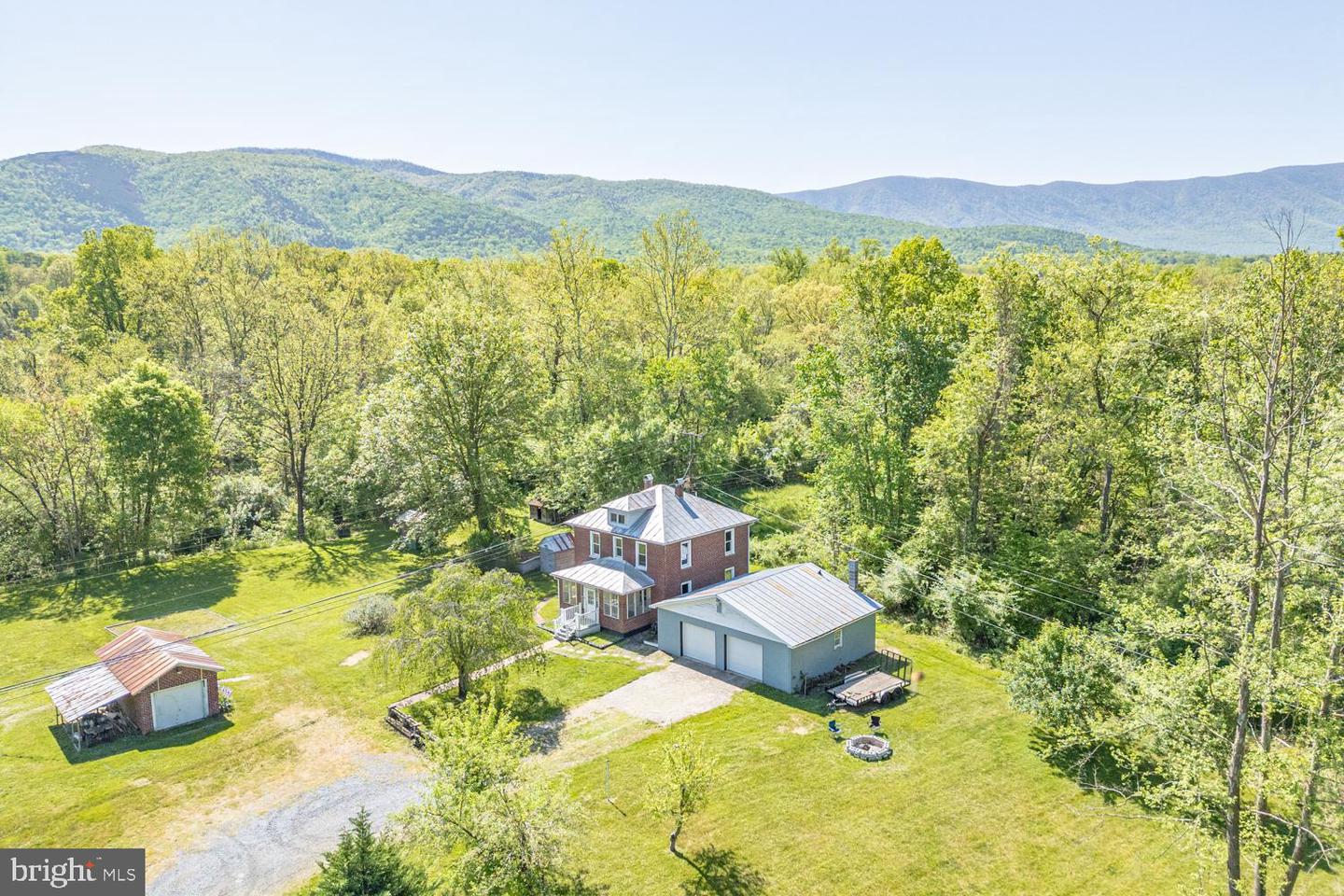 555 ARNOLDS VALLEY RD, NATURAL BRIDGE STATION, Virginia 24579, 3 Bedrooms Bedrooms, 3 Rooms Rooms,2 BathroomsBathrooms,Residential,For sale,555 ARNOLDS VALLEY RD,VARB2000030 MLS # VARB2000030