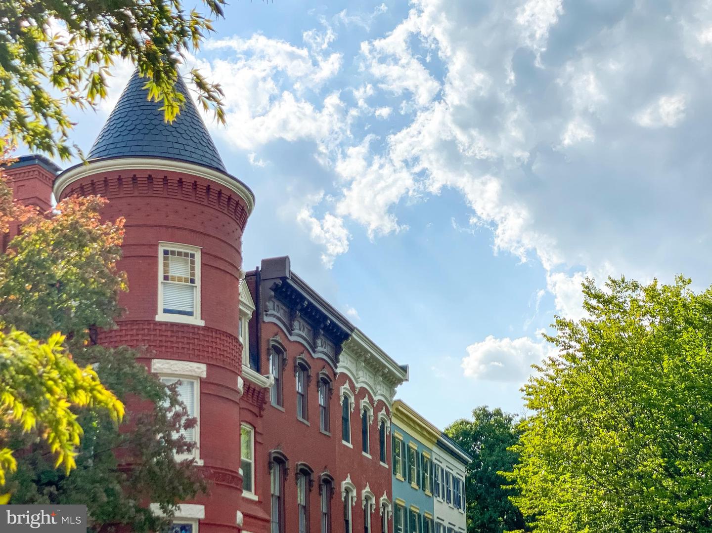 322 E CAPITOL ST NE, WASHINGTON, District Of Columbia 20003, 4 Bedrooms Bedrooms, ,3 BathroomsBathrooms,Residential,For sale,322 E CAPITOL ST NE,DCDC2160390 MLS # DCDC2160390