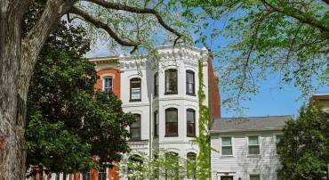 322 E CAPITOL ST NE, WASHINGTON, District Of Columbia 20003, 4 Bedrooms Bedrooms, ,3 BathroomsBathrooms,Residential,For sale,322 E CAPITOL ST NE,DCDC2160390 MLS # DCDC2160390