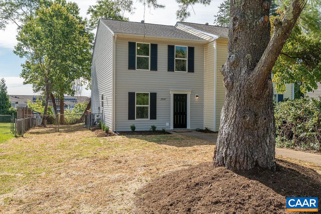 2087 COMMONWEALTH DR, CHARLOTTESVILLE, Virginia 22901, 3 Bedrooms Bedrooms, ,1 BathroomBathrooms,Residential,For sale,2087 COMMONWEALTH DR,656975 MLS # 656975