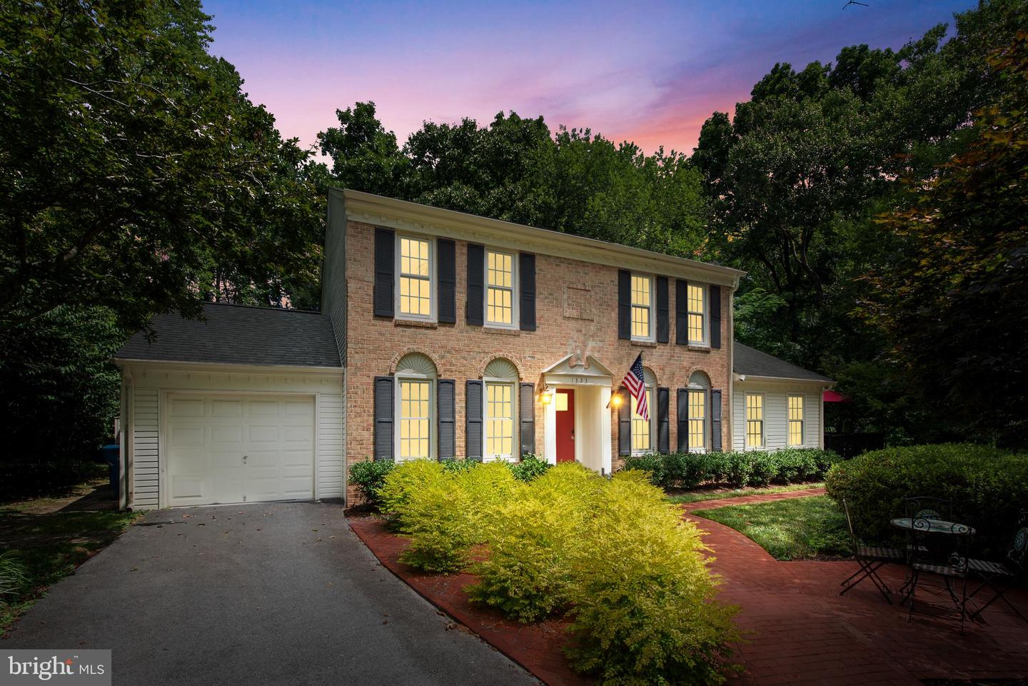 1323 BUTTERMILK LN, RESTON, Virginia 20190, 4 Bedrooms Bedrooms, ,3 BathroomsBathrooms,Residential,For sale,1323 BUTTERMILK LN,VAFX2202902 MLS # VAFX2202902