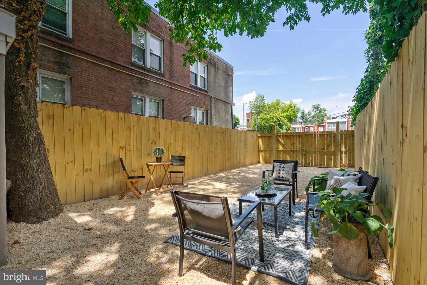 1636 INDEPENDENCE AVE SE, WASHINGTON, District Of Columbia 20003, 2 Bedrooms Bedrooms, ,2 BathroomsBathrooms,Residential,For sale,1636 INDEPENDENCE AVE SE,DCDC2160692 MLS # DCDC2160692