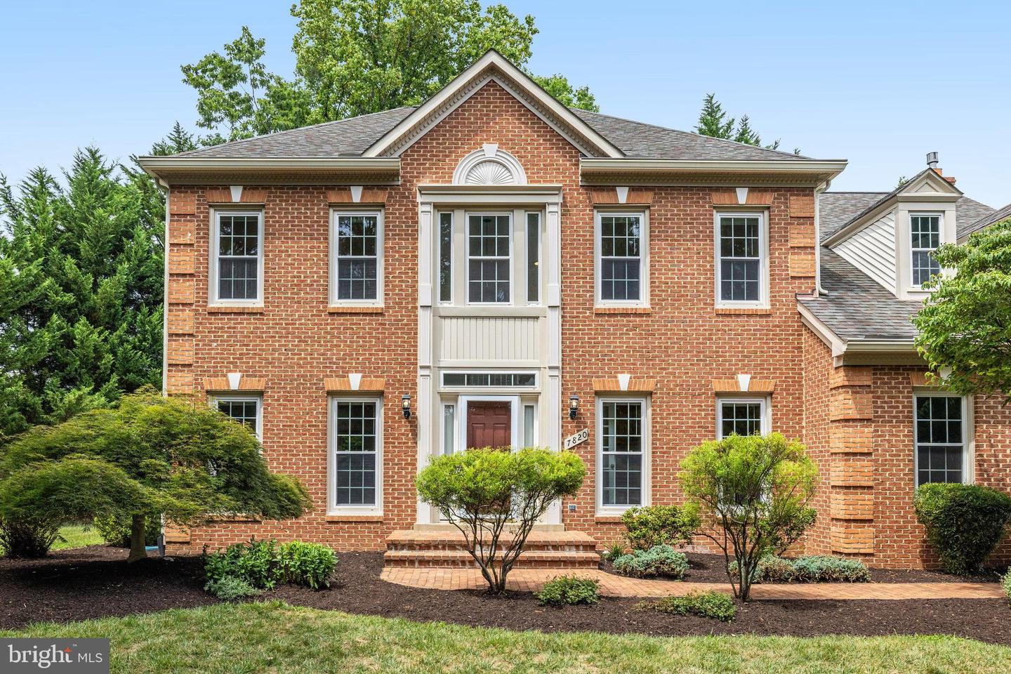 7820 PREAKNESS LN, FAIRFAX STATION, Virginia 22039, 4 Bedrooms Bedrooms, ,3 BathroomsBathrooms,Residential,For sale,7820 PREAKNESS LN,VAFX2190274 MLS # VAFX2190274