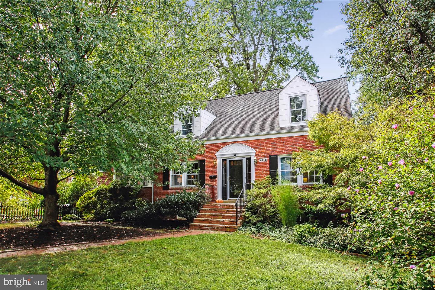 6111 BROOK DR, FALLS CHURCH, Virginia 22044, 4 Bedrooms Bedrooms, ,2 BathroomsBathrooms,Residential,For sale,6111 BROOK DR,VAFX2199842 MLS # VAFX2199842