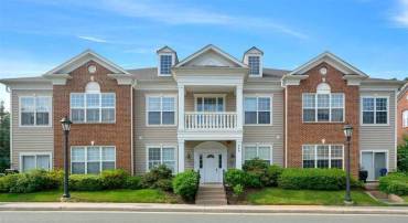 949 GLENWOOD STATION LN #103, CHARLOTTESVILLE, Virginia 22901, 2 Bedrooms Bedrooms, ,2 BathroomsBathrooms,Residential,For sale,949 GLENWOOD STATION LN #103,656613 MLS # 656613