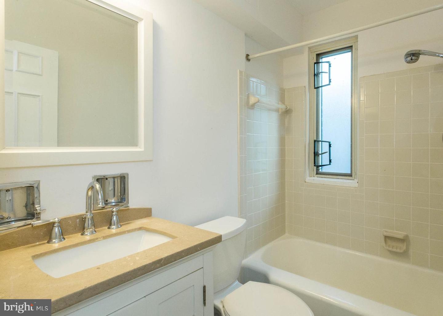 1727 MASSACHUSETTS AVE NW #811, WASHINGTON, District Of Columbia 20036, 1 Bedroom Bedrooms, ,1 BathroomBathrooms,Residential,For sale,1727 MASSACHUSETTS AVE NW #811,DCDC2160322 MLS # DCDC2160322