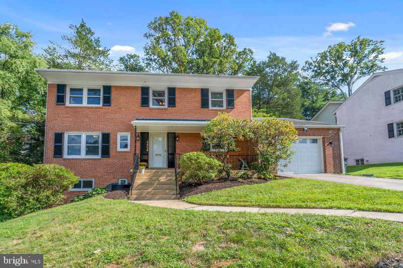 4524 40TH ST N, ARLINGTON, Virginia 22207, 5 Bedrooms Bedrooms, ,4 BathroomsBathrooms,Residential,For sale,4524 40TH ST N,VAAR2048850 MLS # VAAR2048850