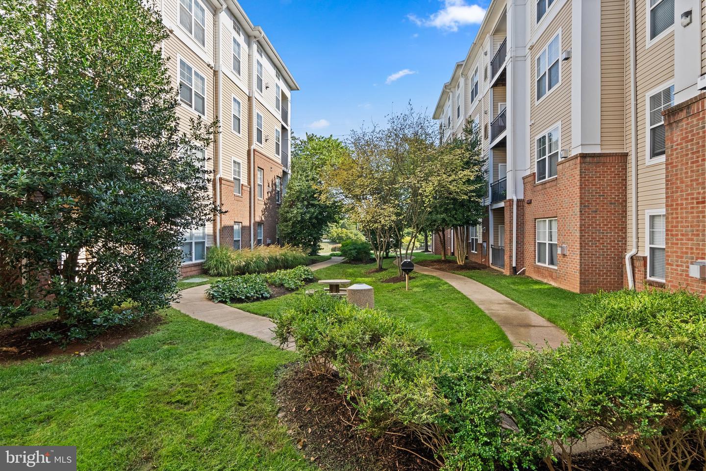 3830 LIGHTFOOT ST #123, CHANTILLY, Virginia 20151, 1 Bedroom Bedrooms, ,1 BathroomBathrooms,Residential,For sale,3830 LIGHTFOOT ST #123,VAFX2203032 MLS # VAFX2203032