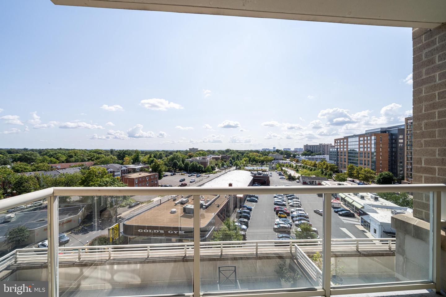 820 N POLLARD ST #806, ARLINGTON, Virginia 22203, 2 Bedrooms Bedrooms, ,2 BathroomsBathrooms,Residential,For sale,820 N POLLARD ST #806,VAAR2048948 MLS # VAAR2048948