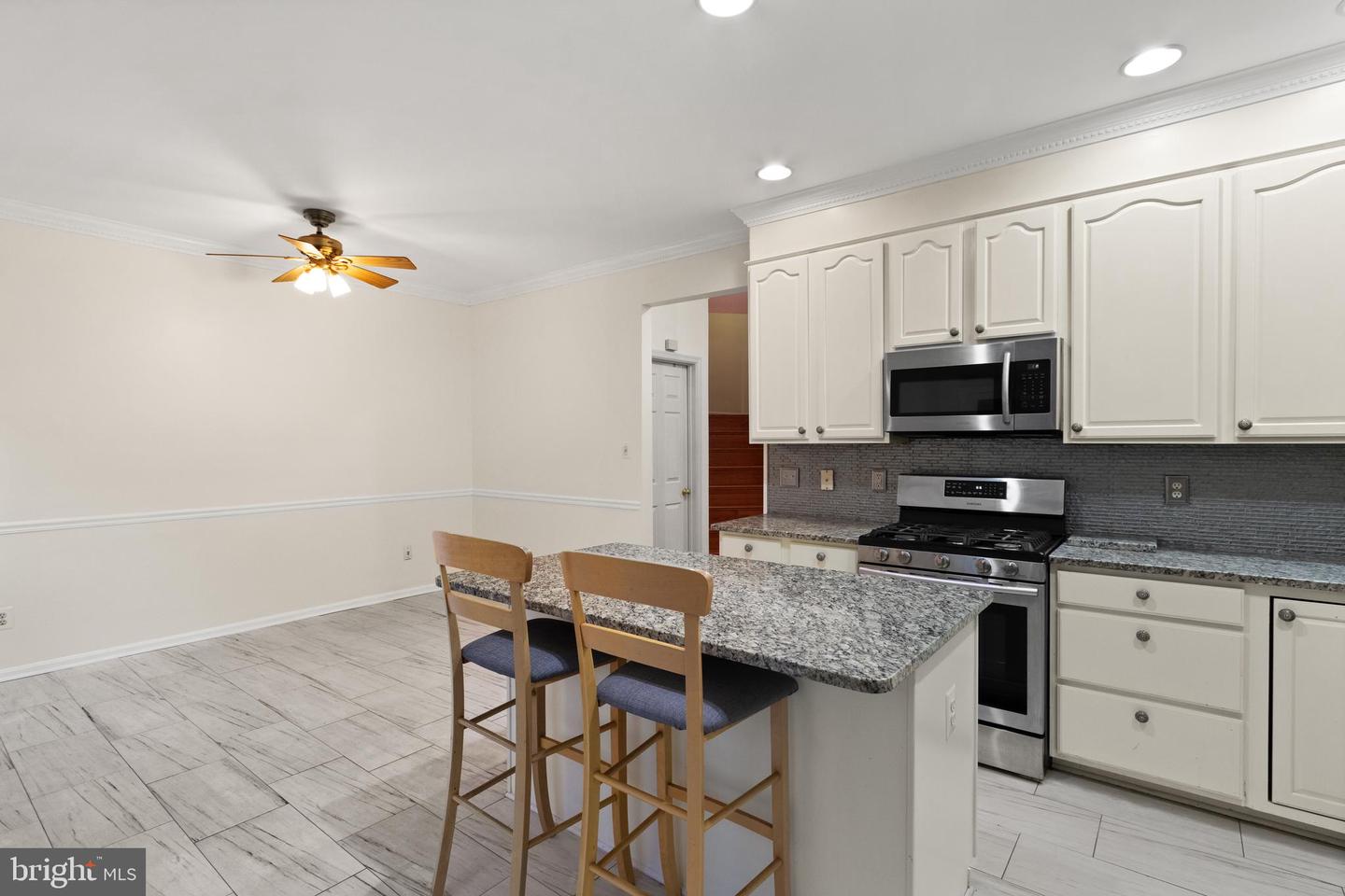 6631 HUNTER CREEK LN, ALEXANDRIA, Virginia 22315, 3 Bedrooms Bedrooms, ,3 BathroomsBathrooms,Residential,For sale,6631 HUNTER CREEK LN,VAFX2193876 MLS # VAFX2193876