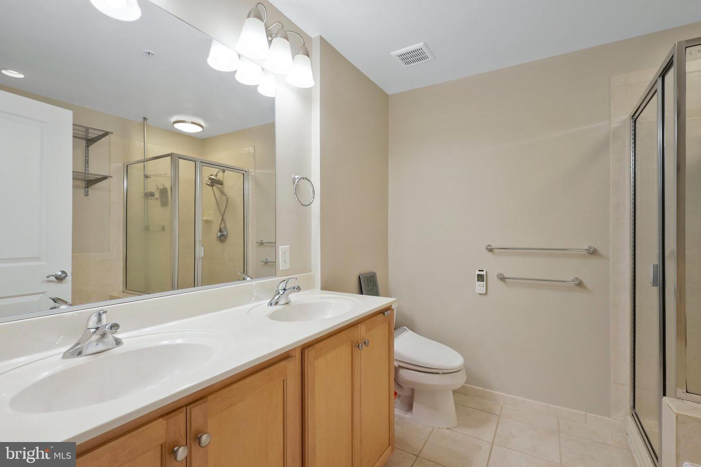 1000 N RANDOLPH ST #507, ARLINGTON, Virginia 22201, 2 Bedrooms Bedrooms, ,2 BathroomsBathrooms,Residential,For sale,1000 N RANDOLPH ST #507,VAAR2047180 MLS # VAAR2047180