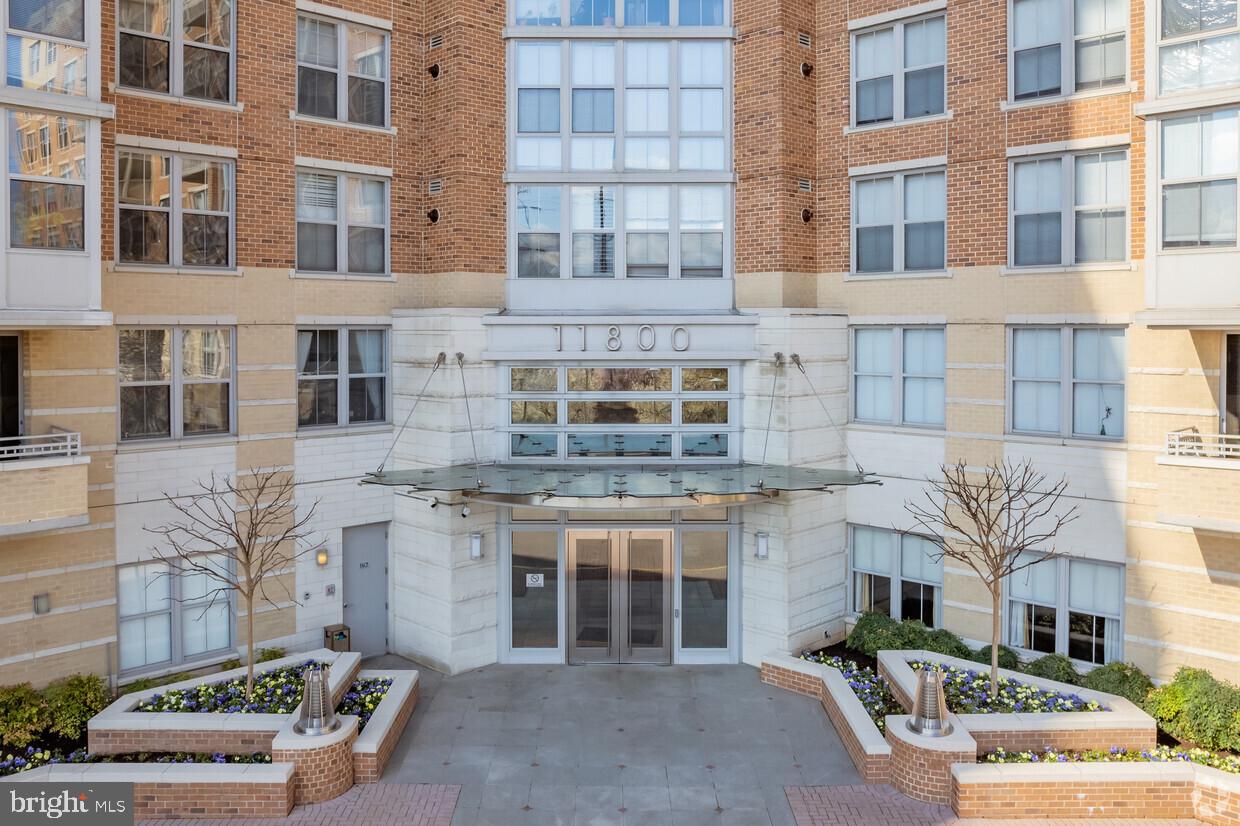 11800 SUNSET HILLS RD #204, RESTON, Virginia 20190, 1 Bedroom Bedrooms, ,1 BathroomBathrooms,Residential,For sale,11800 SUNSET HILLS RD #204,VAFX2201966 MLS # VAFX2201966