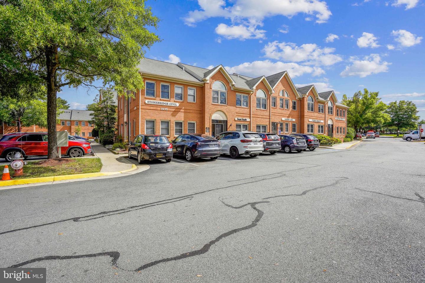 1035 STERLING RD #202 & 202A, HERNDON, Virginia 20170, ,Land,For sale,1035 STERLING RD #202 & 202A,VAFX2203314 MLS # VAFX2203314