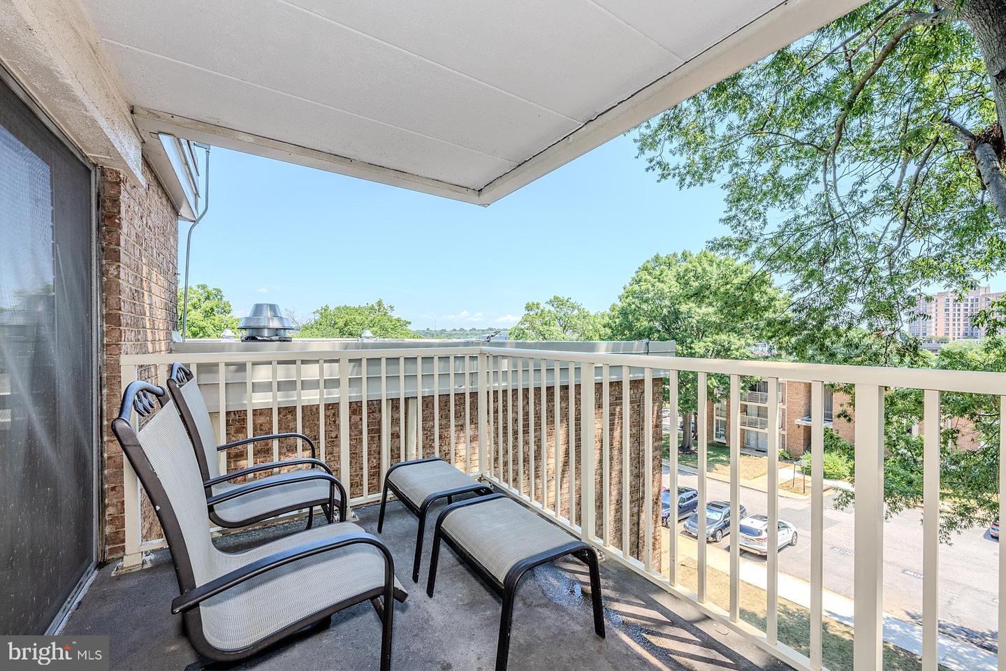 2636 FORT FARNSWORTH RD #128, ALEXANDRIA, Virginia 22303, 2 Bedrooms Bedrooms, ,1 BathroomBathrooms,Residential,For sale,2636 FORT FARNSWORTH RD #128,VAFX2188684 MLS # VAFX2188684