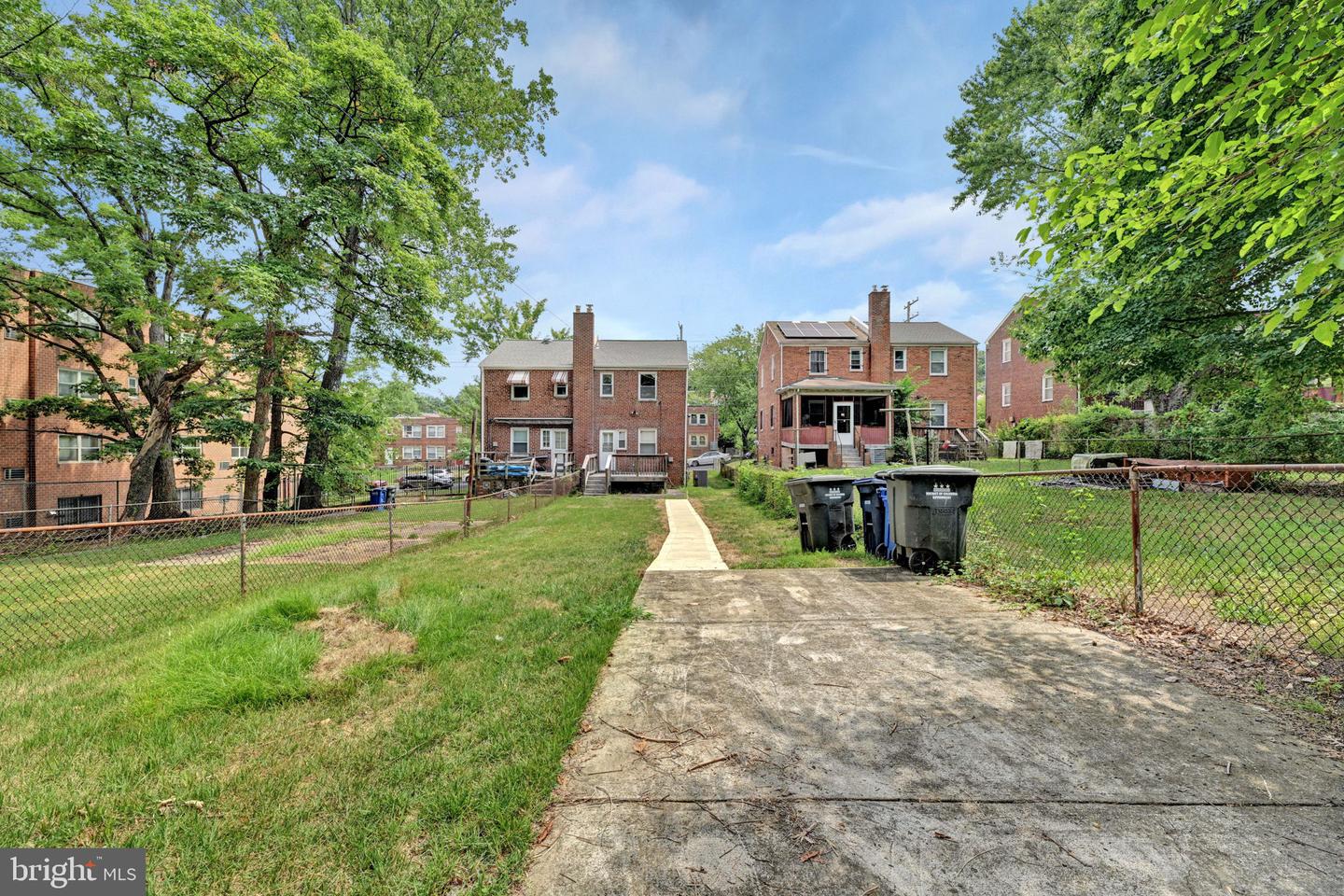 423 CHAPLIN ST SE, WASHINGTON, District Of Columbia 20019, 3 Bedrooms Bedrooms, ,1 BathroomBathrooms,Residential,For sale,423 CHAPLIN ST SE,DCDC2151582 MLS # DCDC2151582