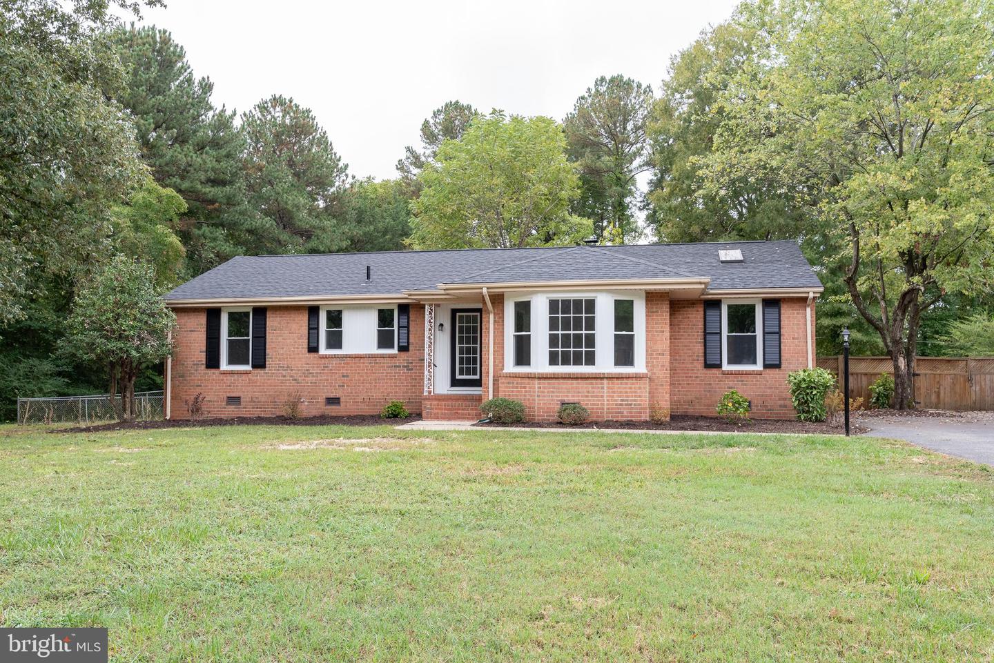 1700 HOLLANDALE RD, HENRICO, Virginia 23238, 3 Bedrooms Bedrooms, ,2 BathroomsBathrooms,Residential,For sale,1700 HOLLANDALE RD,VAHN2000678 MLS # VAHN2000678