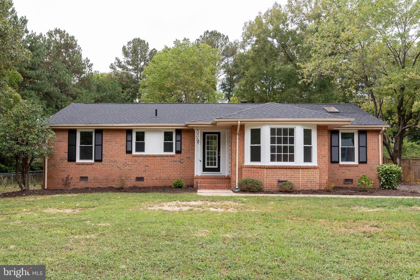 1700 HOLLANDALE RD, HENRICO, Virginia 23238, 3 Bedrooms Bedrooms, ,2 BathroomsBathrooms,Residential,For sale,1700 HOLLANDALE RD,VAHN2000678 MLS # VAHN2000678