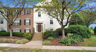 12108 GREEN LEAF CT #114, FAIRFAX, Virginia 22033, 2 Bedrooms Bedrooms, ,2 BathroomsBathrooms,Residential,For sale,12108 GREEN LEAF CT #114,VAFX2202964 MLS # VAFX2202964