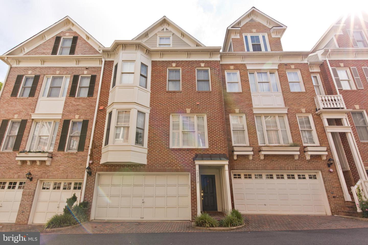 2313 N VAN BUREN CT, ARLINGTON, Virginia 22205, 4 Bedrooms Bedrooms, ,4 BathroomsBathrooms,Residential,For sale,2313 N VAN BUREN CT,VAAR2048980 MLS # VAAR2048980