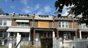 WASHINGTON, District Of Columbia 20003, 2 Bedrooms Bedrooms, ,3 BathroomsBathrooms,Residential,For sale,DCDC2160820 MLS # DCDC2160820