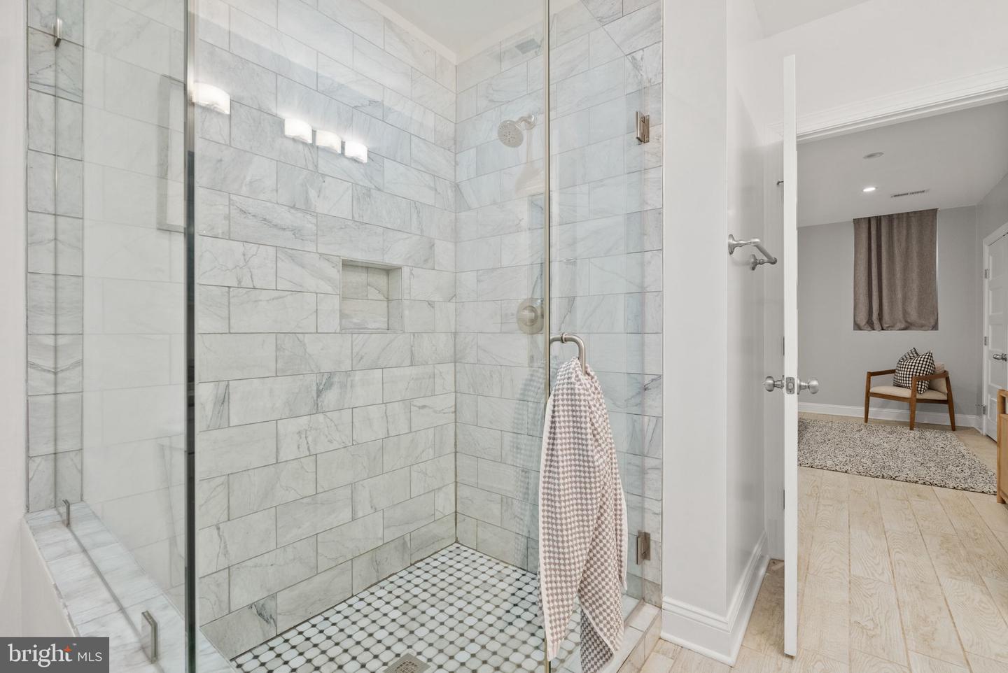 1816 D ST NE #2, WASHINGTON, District Of Columbia 20002, 2 Bedrooms Bedrooms, ,2 BathroomsBathrooms,Residential,For sale,1816 D ST NE #2,DCDC2160866 MLS # DCDC2160866