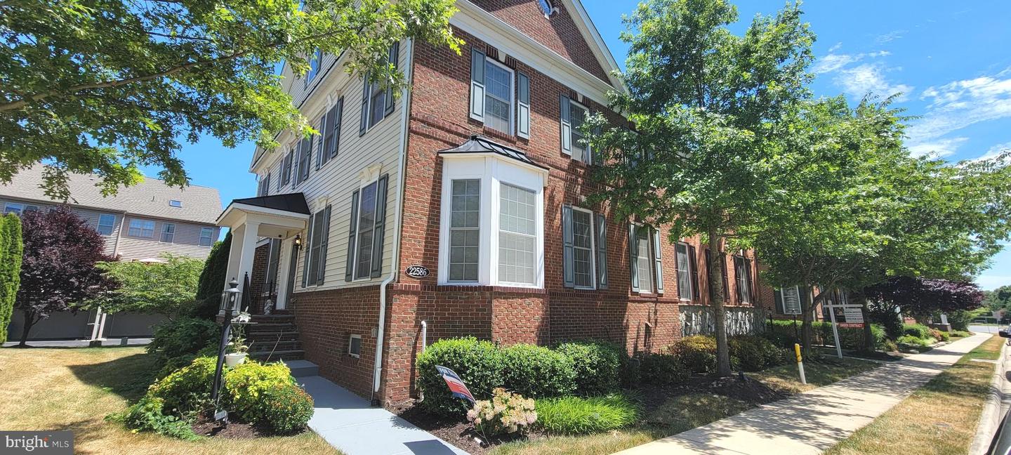 22586 WILLINGTON SQ, ASHBURN, Virginia 20148, 3 Bedrooms Bedrooms, ,3 BathroomsBathrooms,Residential,For sale,22586 WILLINGTON SQ,VALO2080640 MLS # VALO2080640