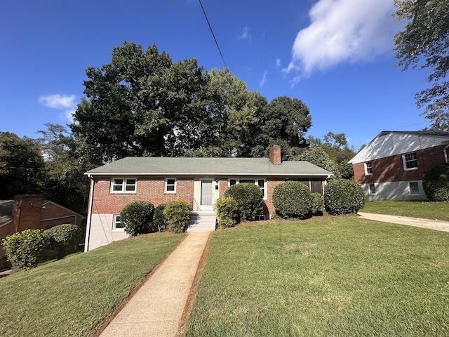 1124 WESTCHESTER DR, LYNCHBURG, Virginia 24502, 5 Bedrooms Bedrooms, ,2 BathroomsBathrooms,Residential,1124 WESTCHESTER DR,657128 MLS # 657128