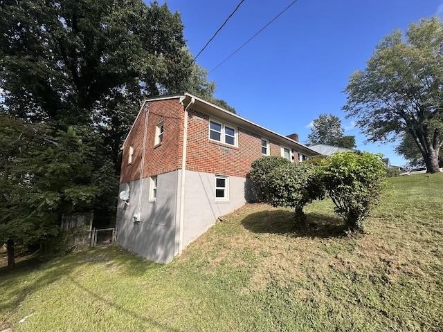 1124 WESTCHESTER DR, LYNCHBURG, Virginia 24502, 5 Bedrooms Bedrooms, ,2 BathroomsBathrooms,Residential,1124 WESTCHESTER DR,657128 MLS # 657128