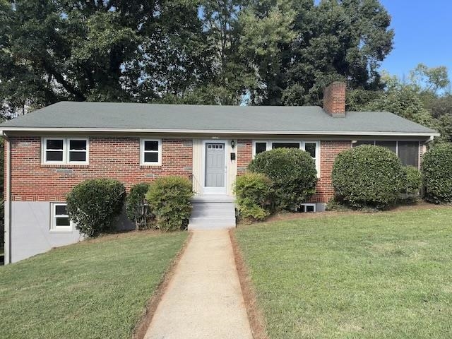 1124 WESTCHESTER DR, LYNCHBURG, Virginia 24502, 5 Bedrooms Bedrooms, ,2 BathroomsBathrooms,Residential,1124 WESTCHESTER DR,657128 MLS # 657128