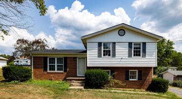 25 WALLACE AVE, LURAY, Virginia 22835, 3 Bedrooms Bedrooms, ,2 BathroomsBathrooms,Residential,For sale,25 WALLACE AVE,VAPA2003776 MLS # VAPA2003776