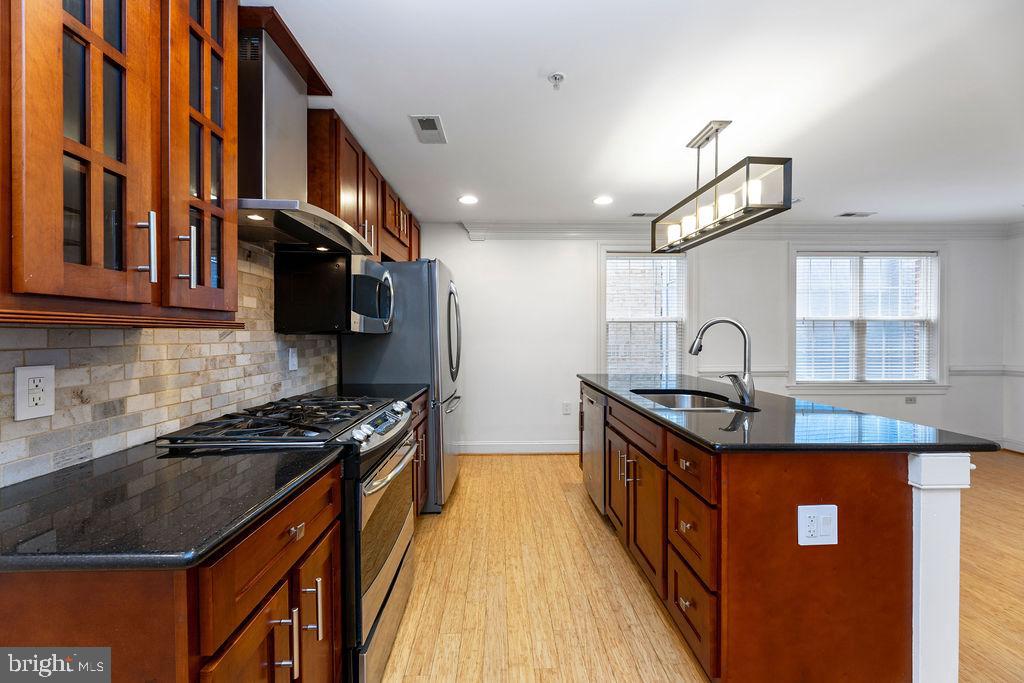 5231 CONNECTICUT AVE NW #202, WASHINGTON, District Of Columbia 20015, 2 Bedrooms Bedrooms, 5 Rooms Rooms,2 BathroomsBathrooms,Residential,For sale,5231 CONNECTICUT AVE NW #202,DCDC2141212 MLS # DCDC2141212