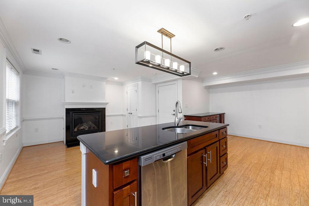 5231 CONNECTICUT AVE NW #202, WASHINGTON, District Of Columbia 20015, 2 Bedrooms Bedrooms, 5 Rooms Rooms,2 BathroomsBathrooms,Residential,For sale,5231 CONNECTICUT AVE NW #202,DCDC2141212 MLS # DCDC2141212