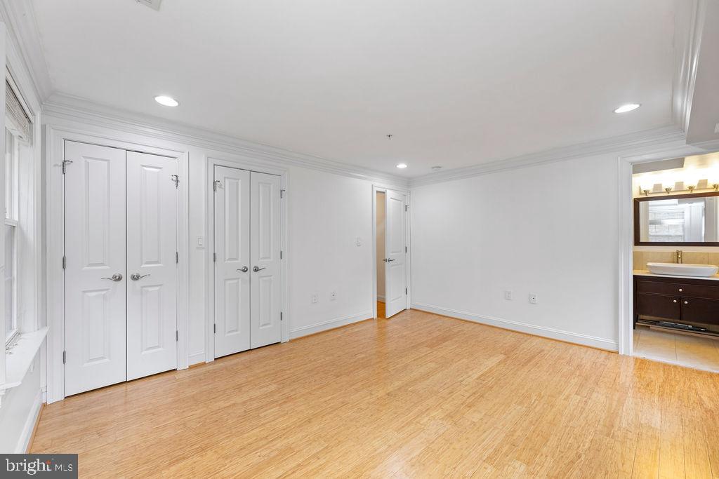 5231 CONNECTICUT AVE NW #202, WASHINGTON, District Of Columbia 20015, 2 Bedrooms Bedrooms, 5 Rooms Rooms,2 BathroomsBathrooms,Residential,For sale,5231 CONNECTICUT AVE NW #202,DCDC2141212 MLS # DCDC2141212