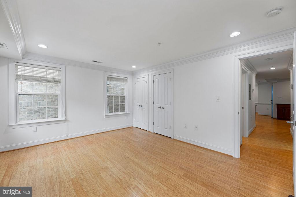 5231 CONNECTICUT AVE NW #202, WASHINGTON, District Of Columbia 20015, 2 Bedrooms Bedrooms, 5 Rooms Rooms,2 BathroomsBathrooms,Residential,For sale,5231 CONNECTICUT AVE NW #202,DCDC2141212 MLS # DCDC2141212