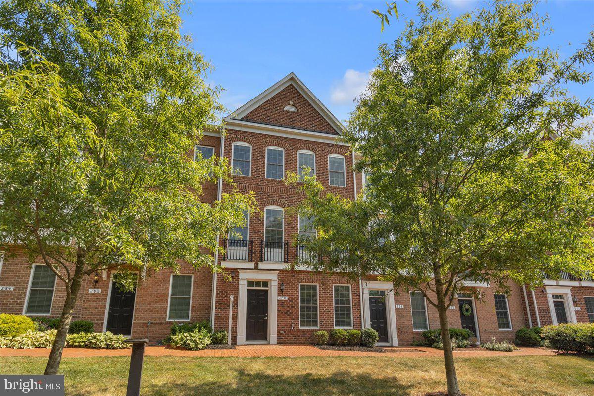 280 TRAIN WHISTLE TER SE, LEESBURG, Virginia 20175, 4 Bedrooms Bedrooms, ,4 BathroomsBathrooms,Residential,For sale,280 TRAIN WHISTLE TER SE,VALO2073720 MLS # VALO2073720