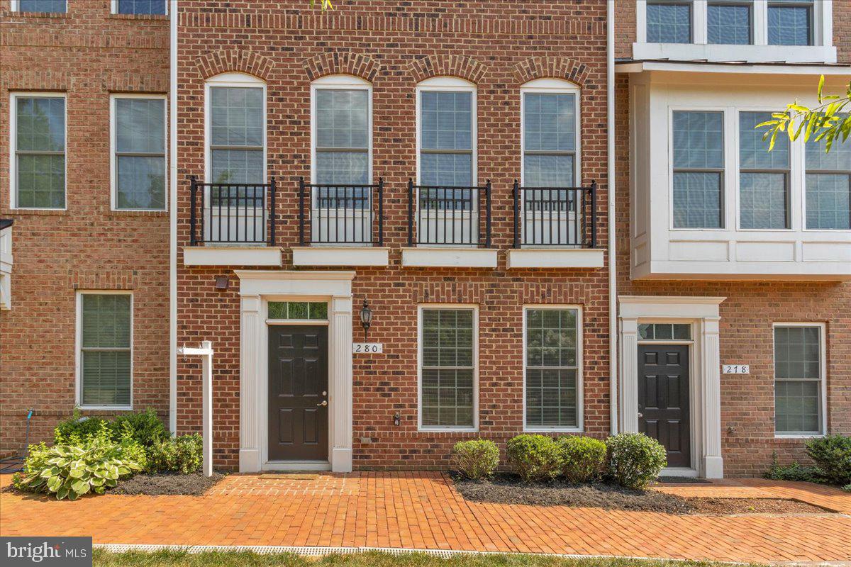 280 TRAIN WHISTLE TER SE, LEESBURG, Virginia 20175, 4 Bedrooms Bedrooms, ,4 BathroomsBathrooms,Residential,For sale,280 TRAIN WHISTLE TER SE,VALO2073720 MLS # VALO2073720