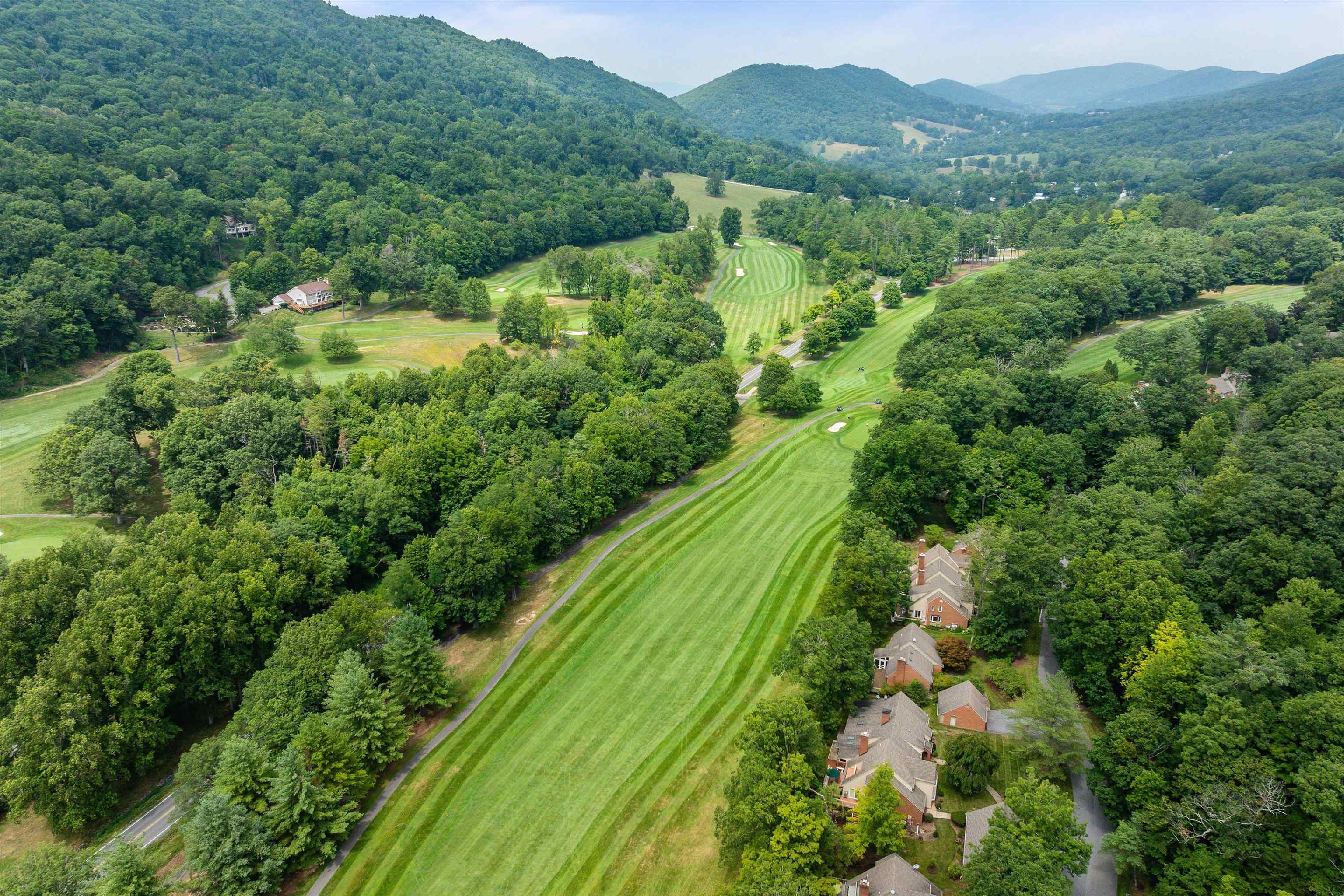 33 DONALD ROSS TRL, HOT SPRINGS, Virginia 24445, 5 Bedrooms Bedrooms, ,4 BathroomsBathrooms,Residential,33 DONALD ROSS TRL,657190 MLS # 657190