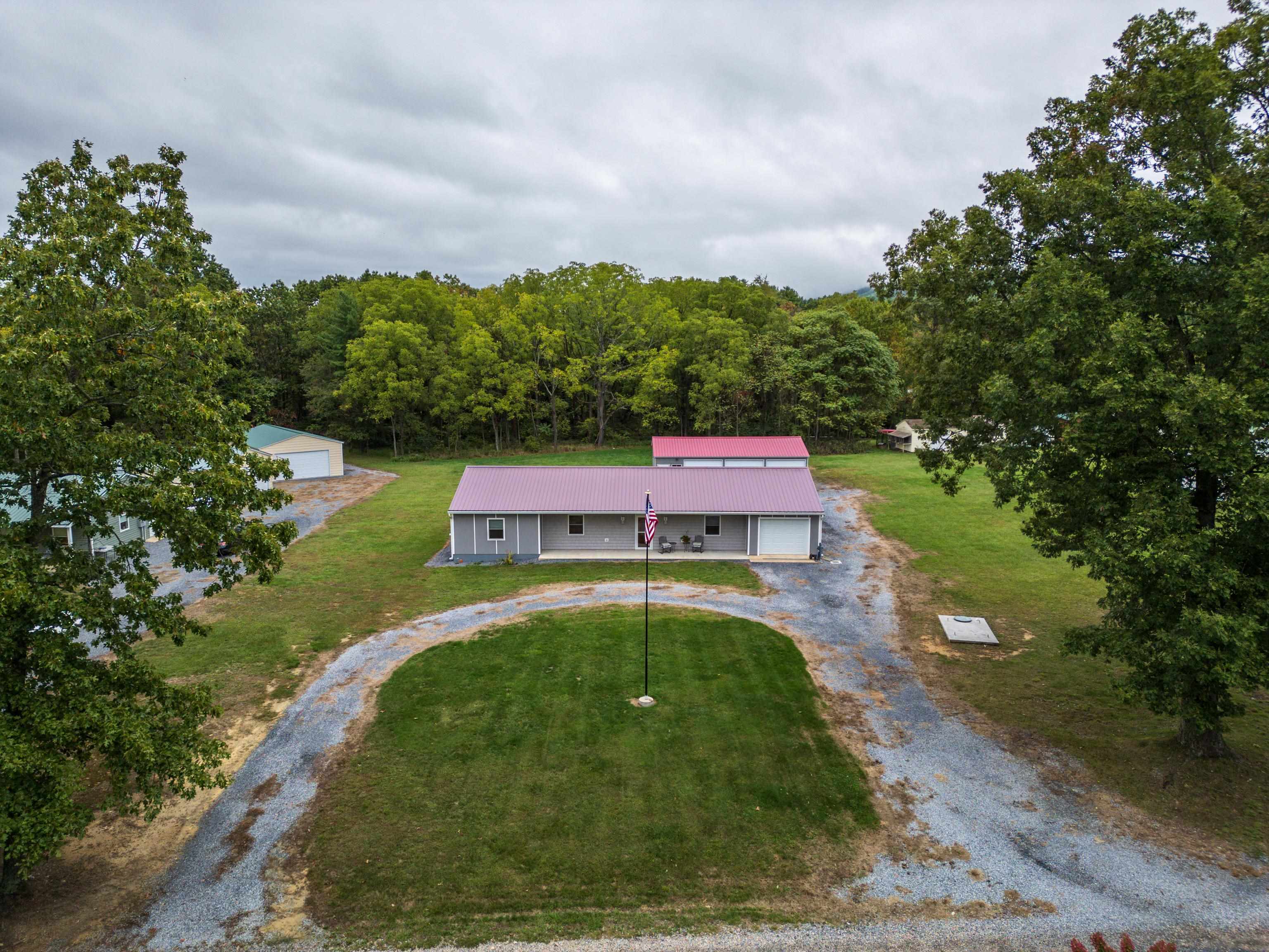 232 OLD BACK RD, RAPHINE, Virginia 24472, 3 Bedrooms Bedrooms, ,3 BathroomsBathrooms,Residential,232 OLD BACK RD,657191 MLS # 657191