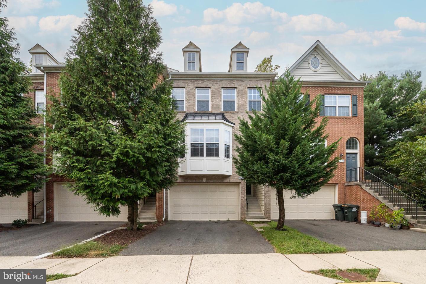 4522 ENGLISH HOLLY DR, FAIRFAX, Virginia 22030, 3 Bedrooms Bedrooms, ,2 BathroomsBathrooms,Residential,For sale,4522 ENGLISH HOLLY DR,VAFX2202332 MLS # VAFX2202332