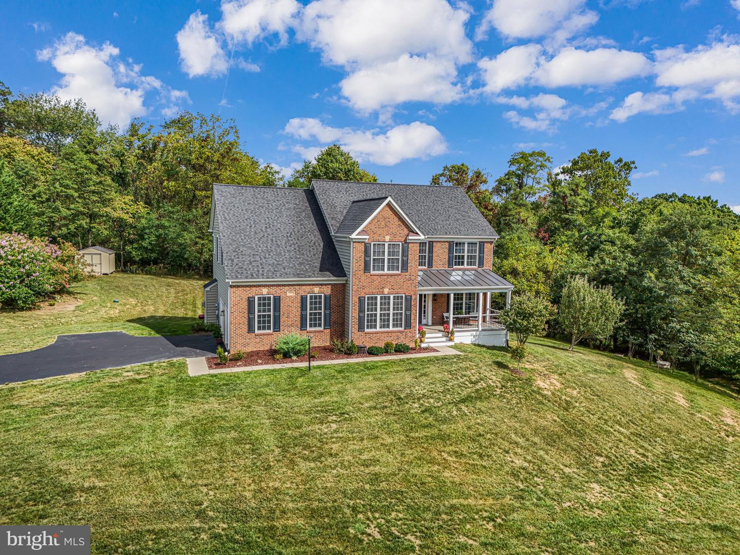 17344 ROUNDMONT PL, ROUND HILL, Virginia 20141, 5 Bedrooms Bedrooms, ,3 BathroomsBathrooms,Residential,For sale,17344 ROUNDMONT PL,VALO2079206 MLS # VALO2079206