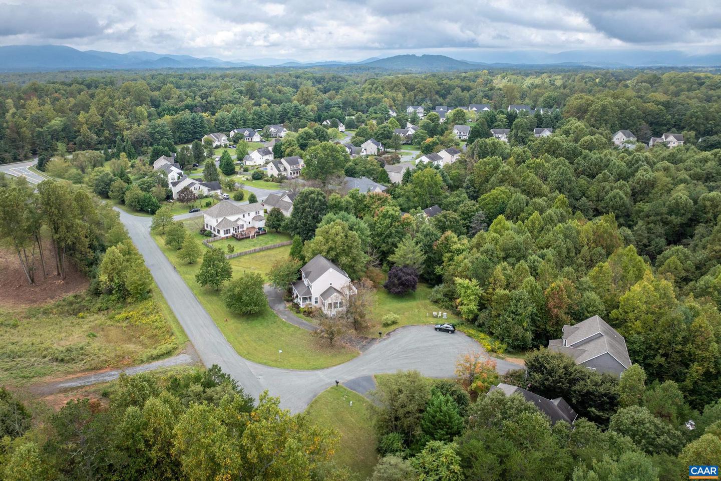 5349 WINDY RIDGE RD, CHARLOTTESVILLE, Virginia 22903, 4 Bedrooms Bedrooms, ,3 BathroomsBathrooms,Residential,For sale,5349 WINDY RIDGE RD,657127 MLS # 657127