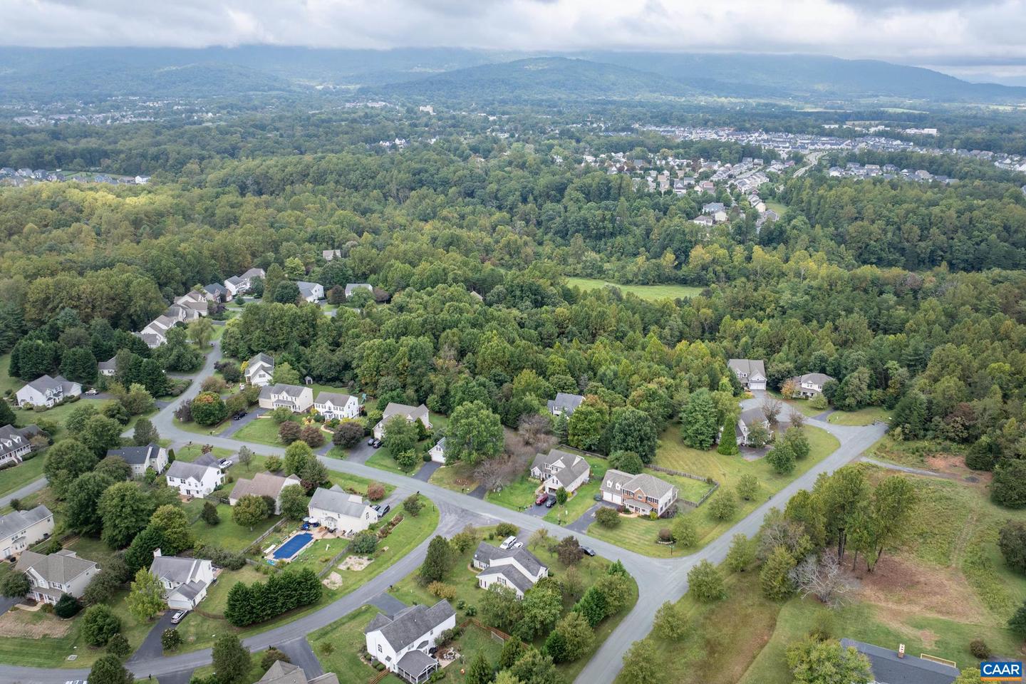 5349 WINDY RIDGE RD, CHARLOTTESVILLE, Virginia 22903, 4 Bedrooms Bedrooms, ,3 BathroomsBathrooms,Residential,For sale,5349 WINDY RIDGE RD,657127 MLS # 657127